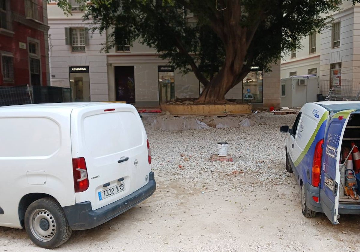 Aspecto que presenta la obra de la plaza de San Pedro Alcántara.