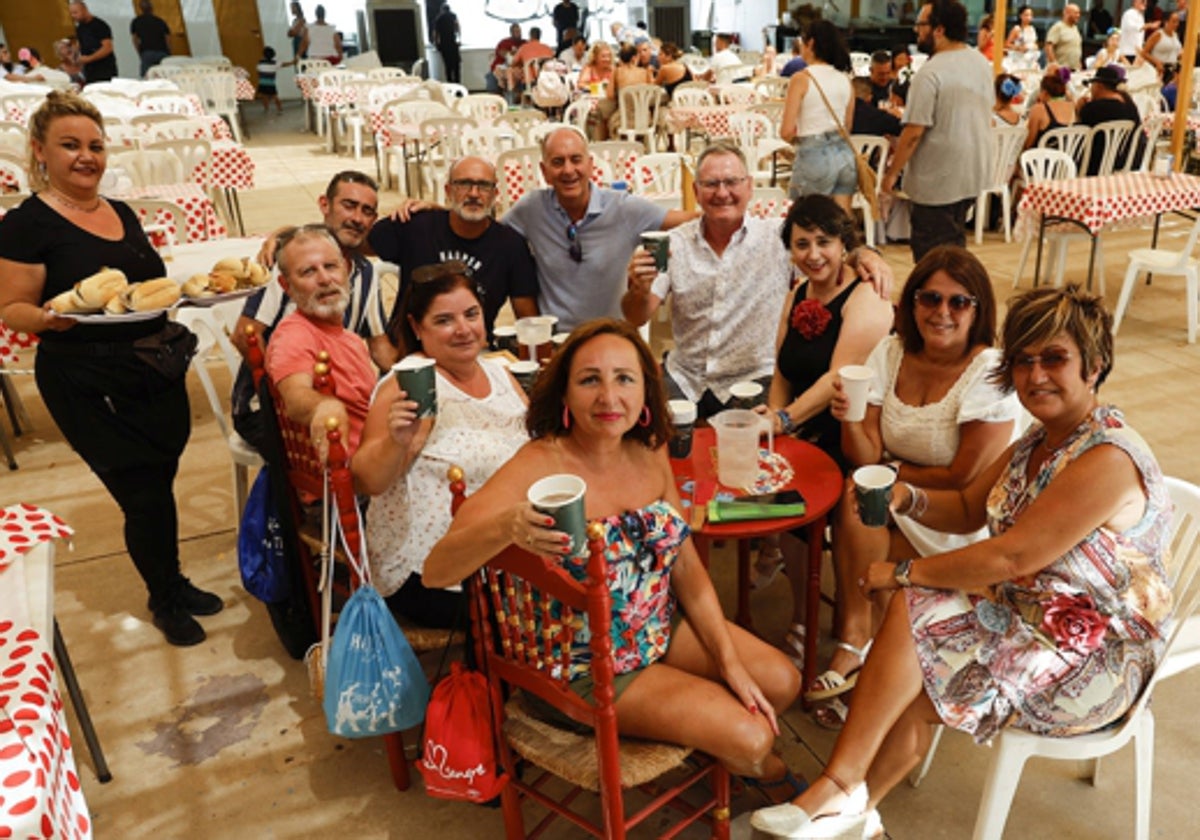 Ambiente peñista en la pasada Feria de Málaga.