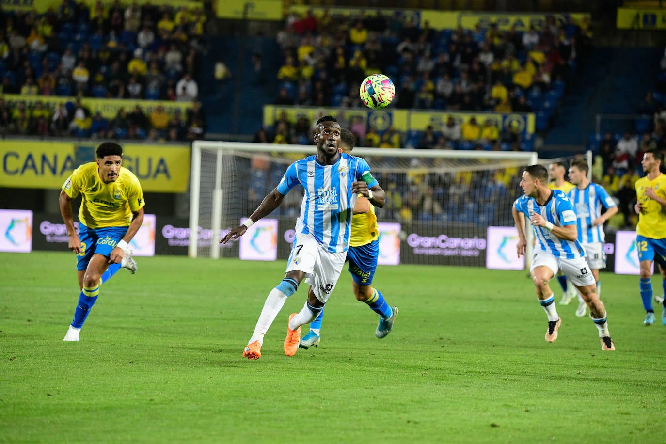 El Málaga logra el empate en Las Palmas en el último suspiro