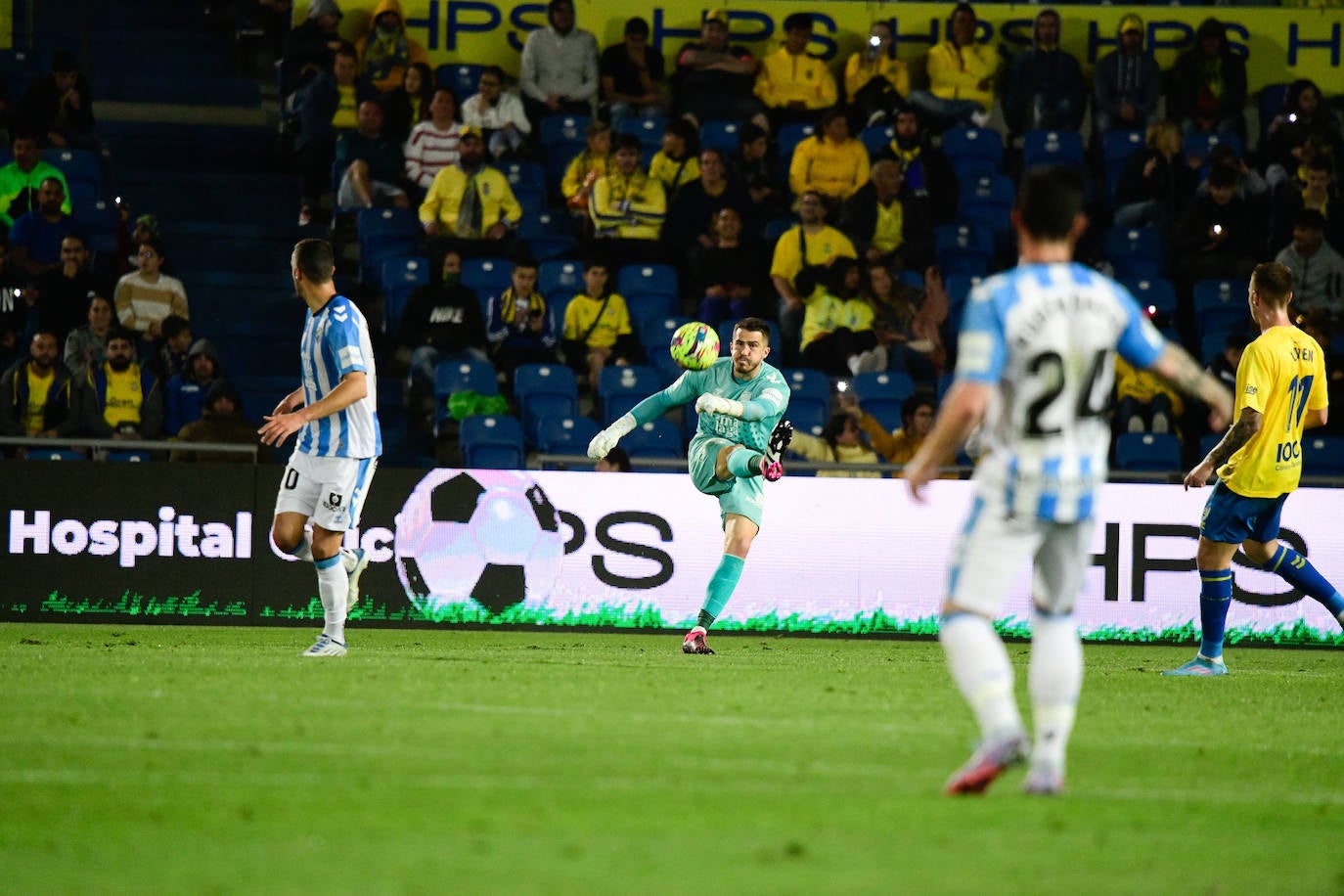 El Málaga logra el empate en Las Palmas en el último suspiro