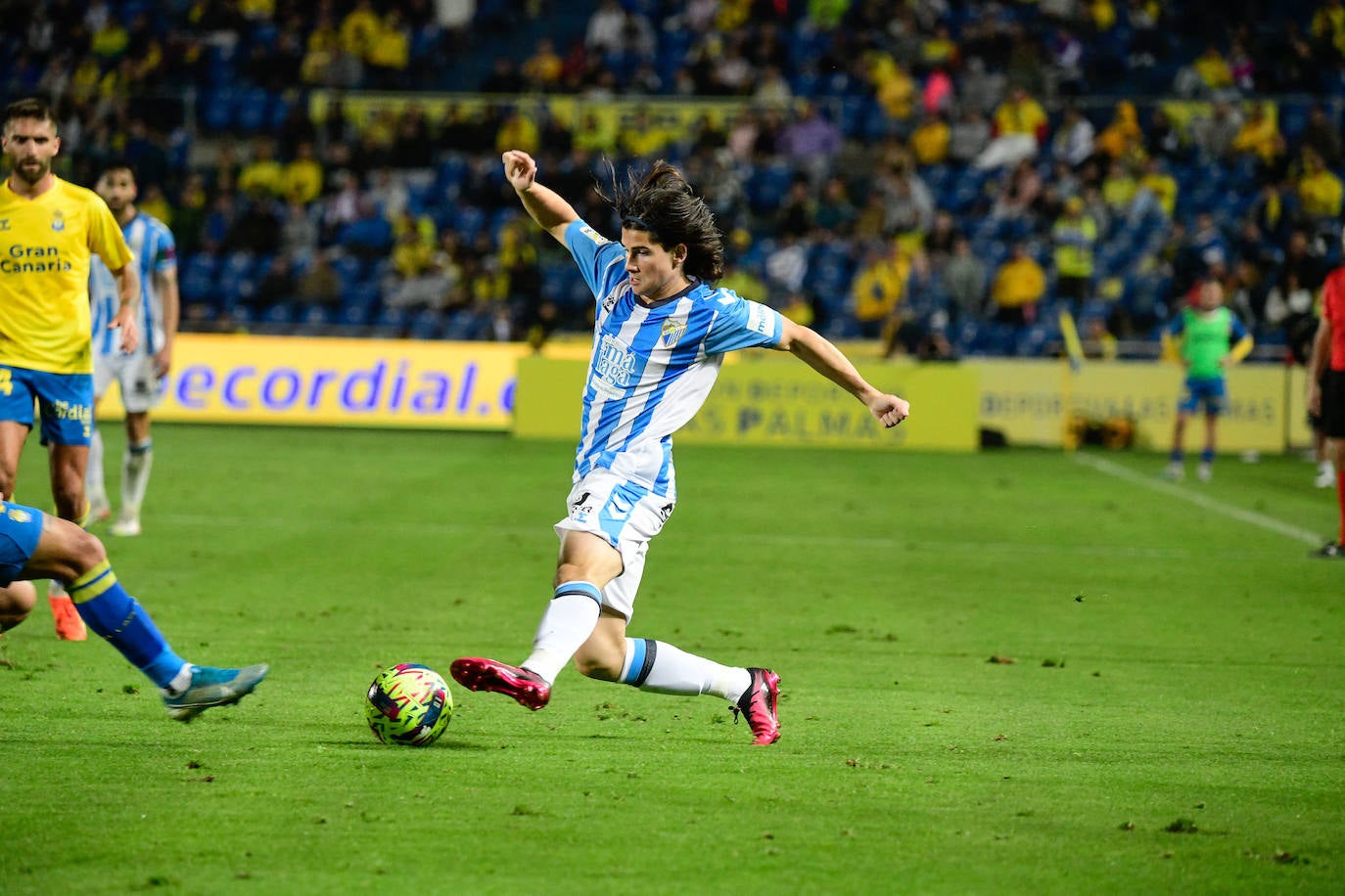 El Málaga logra el empate en Las Palmas en el último suspiro