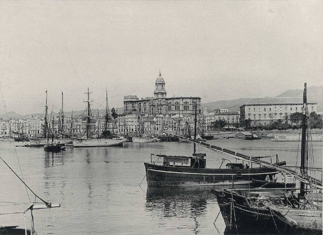 «Málaga desde la Farola» (BN).