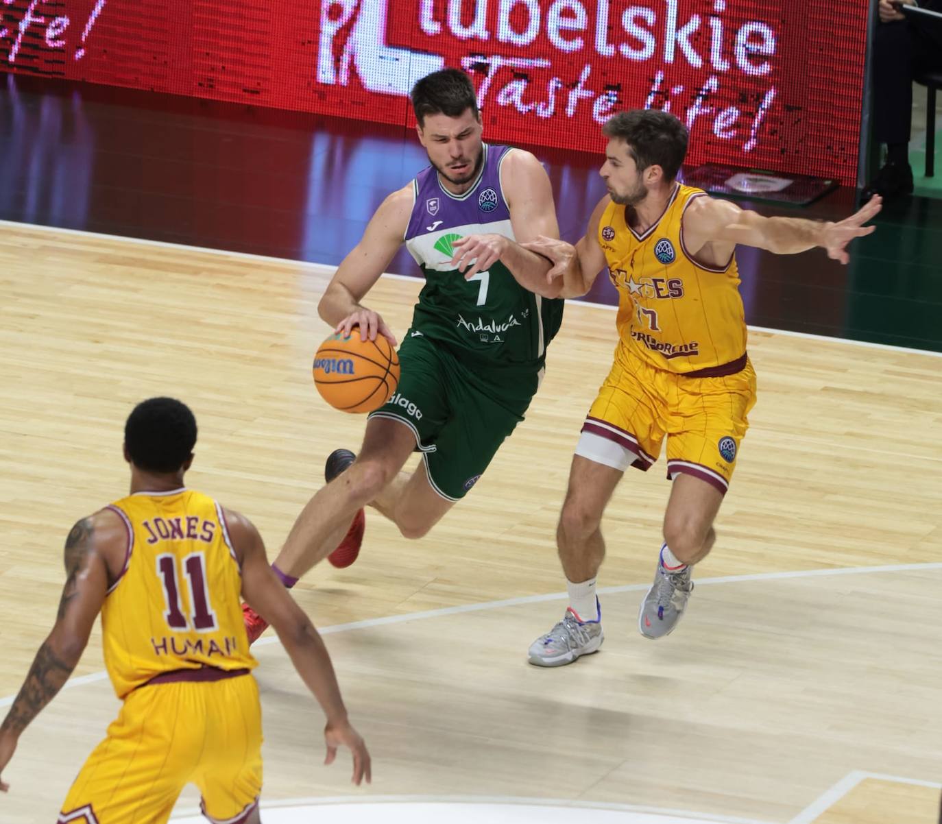 El Unicaja logra su deseada victoria ante el Limoges