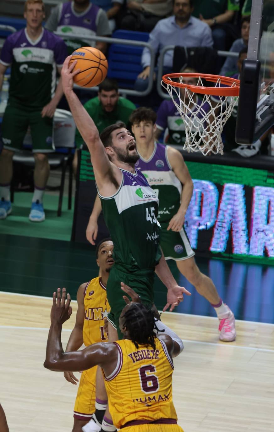 El Unicaja logra su deseada victoria ante el Limoges