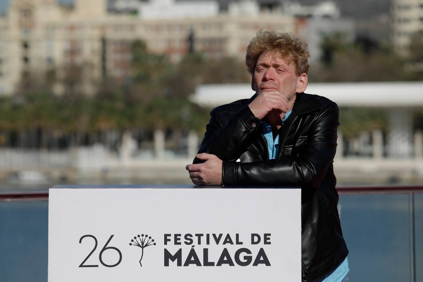 ¡Photocall' con el equipo de la película de la sección oficial 'Desperté con un sueño'. Con el director Pablo Solarz, los intérpretes Lucas Ferro y Julia Ércoli; y la productora, Agustina Chiarino.