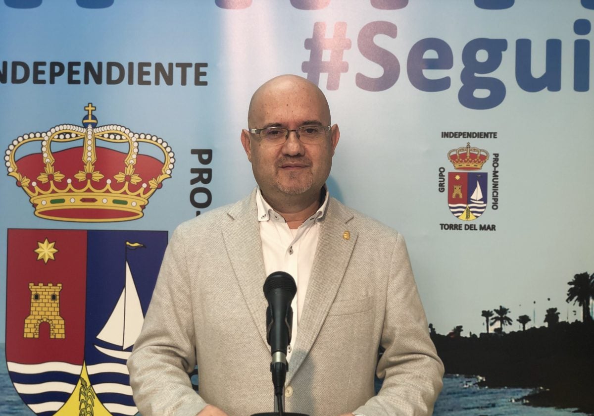 El líder del GIPMTM, Jesús Carlos Pérez Atencia, en la sede de su formación independiente.