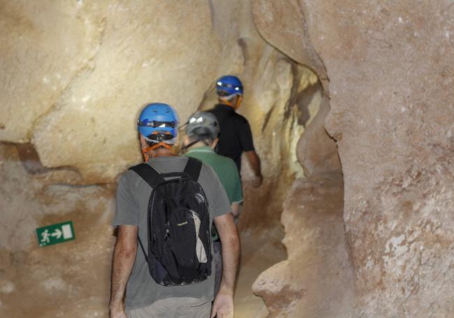 En Rincón, hay un complejo de cuevas soprendentes.