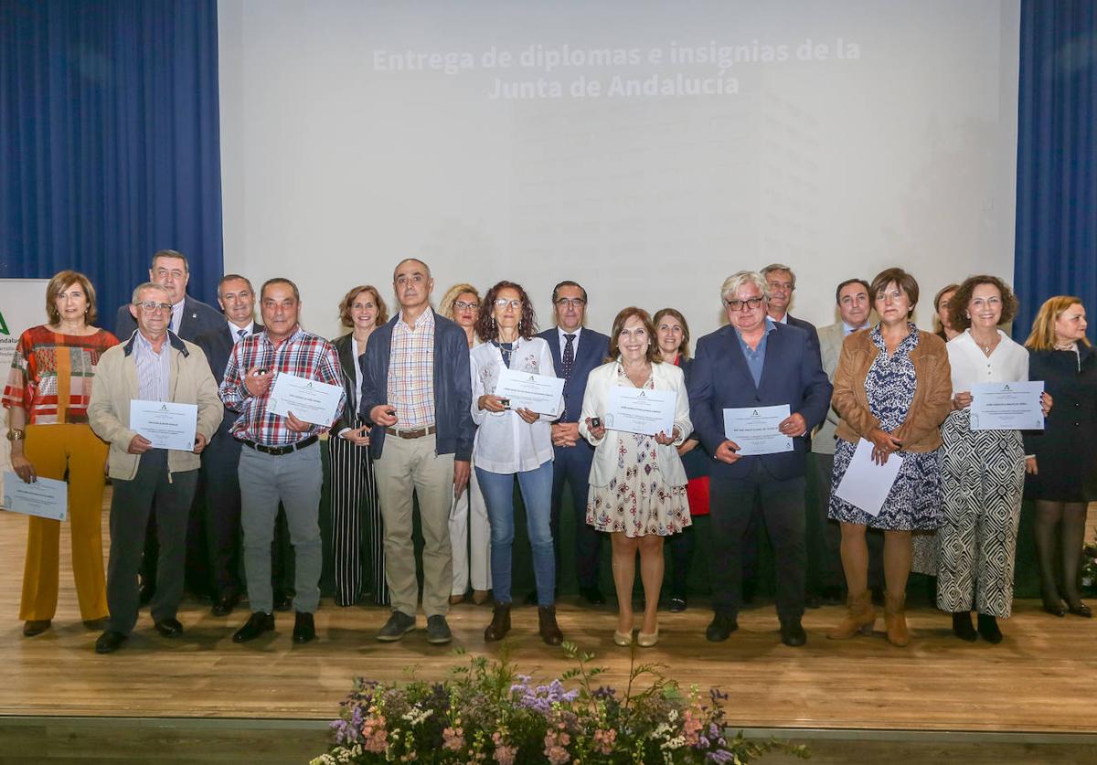 Homenaje a maestros y profesores jubilados durante 2022