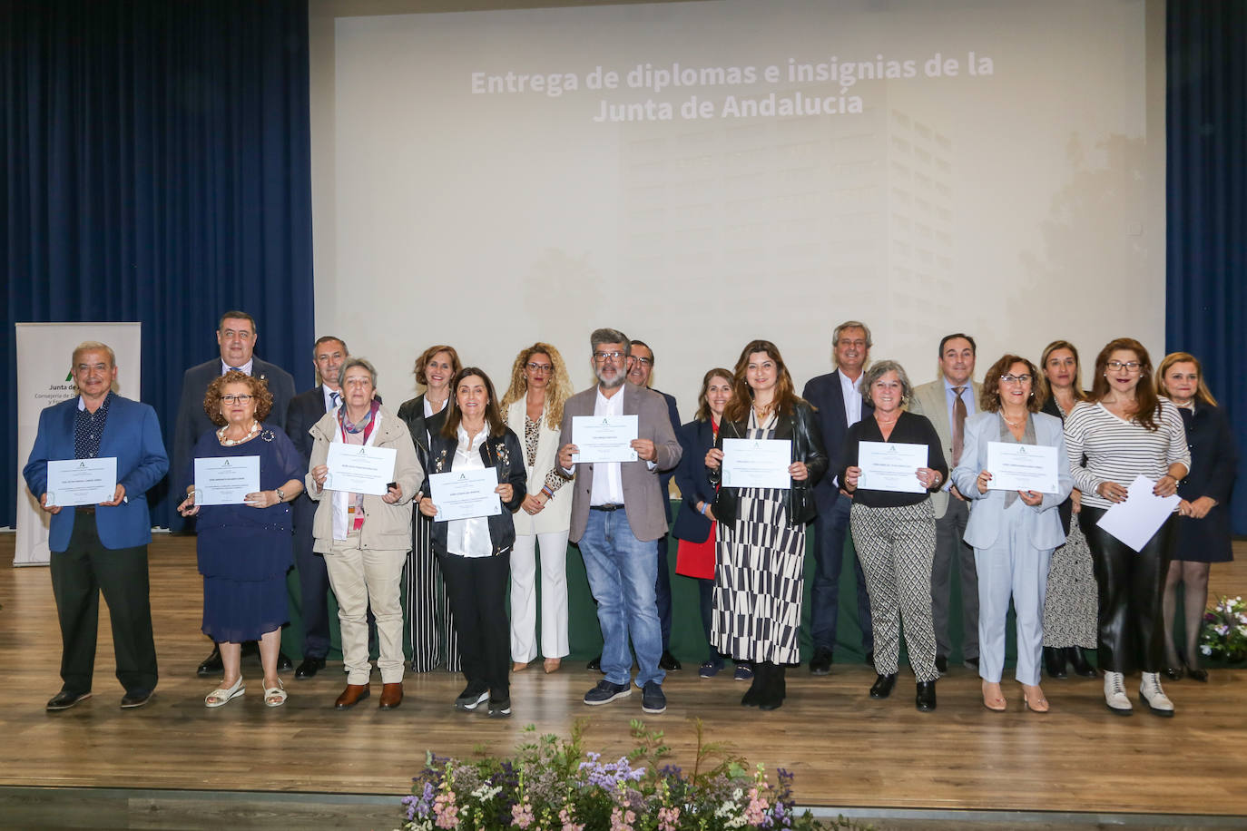 La Delegación de Desarrollo Educativo rinde homenaje a los 513 maestros y profesores jubilados durante el pasado año