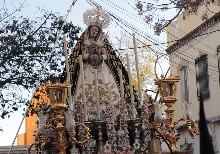Nuestra Señora Reina y Madre del Carmen Doloroso.