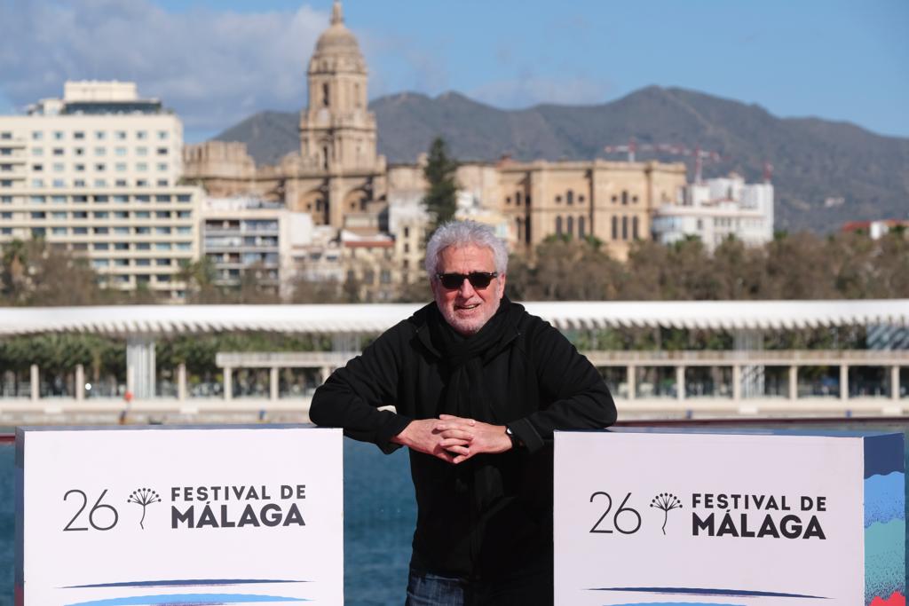 Photocall con el equipo de la película 'Como Dios manda', de la directora Paz Jiménez, con Leo Harlem, Stephanie Magnin, Daniel Pérez Prada, y las productoras Marta Velasco, y Andrea Barrionuevo.