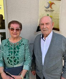 Imagen secundaria 2 - Antonia Martín y Francisco Cortés; Isabel Alés y Juan Valle, y Ángeles Escudero y Antonio Cortés.