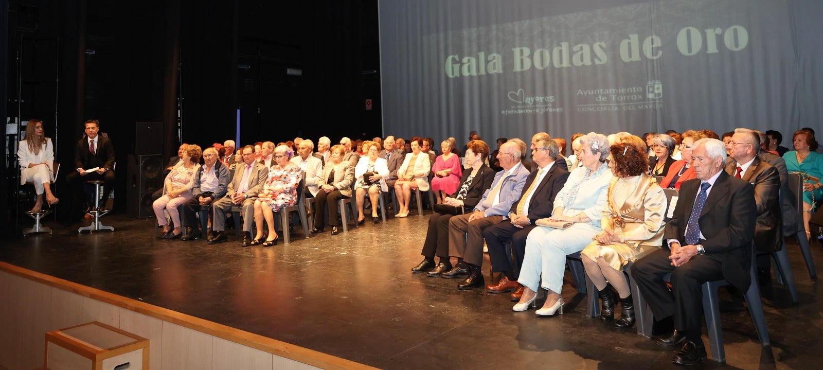 50 parejas de Torrox celebran sus bodas de oro