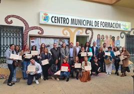 Participantes con responsables municipales.