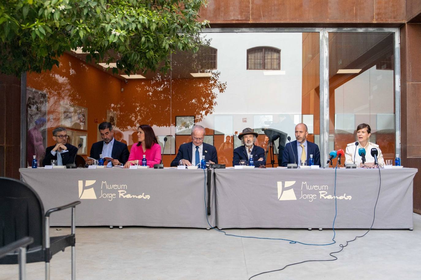El Museo en el Molinillo del artista expresionista se une al 50 aniversario del a muerte del autor del 'Guernica' con la tauromaquía vista por ambos creadores malagueños