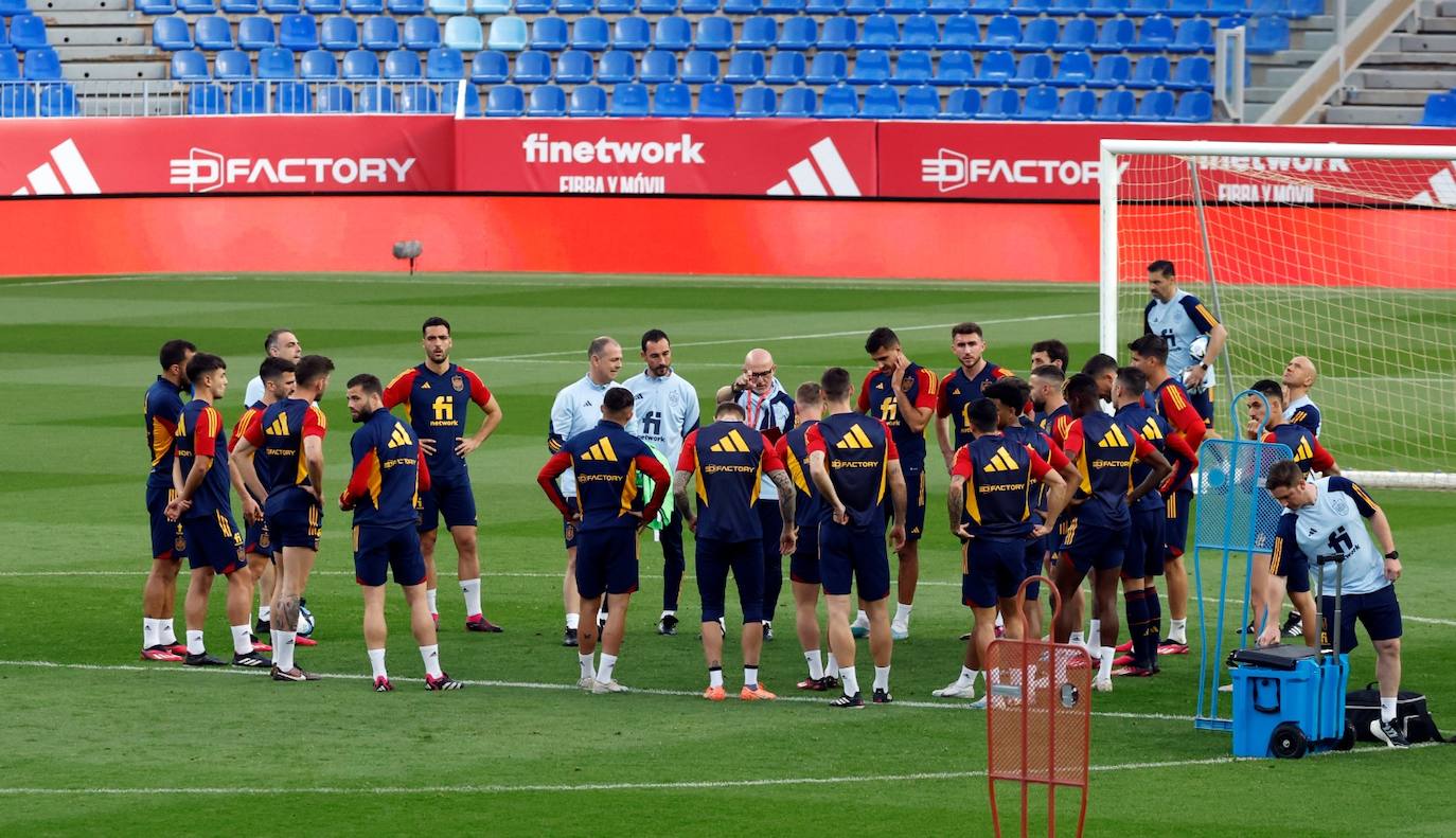 Entrenamiento de la selección española de fútbol en La Rosaleda