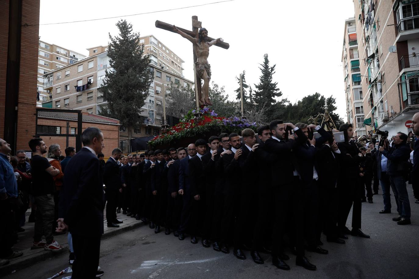 Salida procesional del Cristo de la Sed por Miraflores de los Ángeles este viernes 24 de marzo 