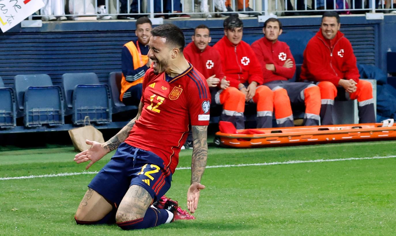 Lleno en La Rosaleda para ver a España