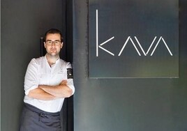 Fernando Alcalá, en Kava, restaurante que capitanea en Marbella junto al bar Cotxino.
