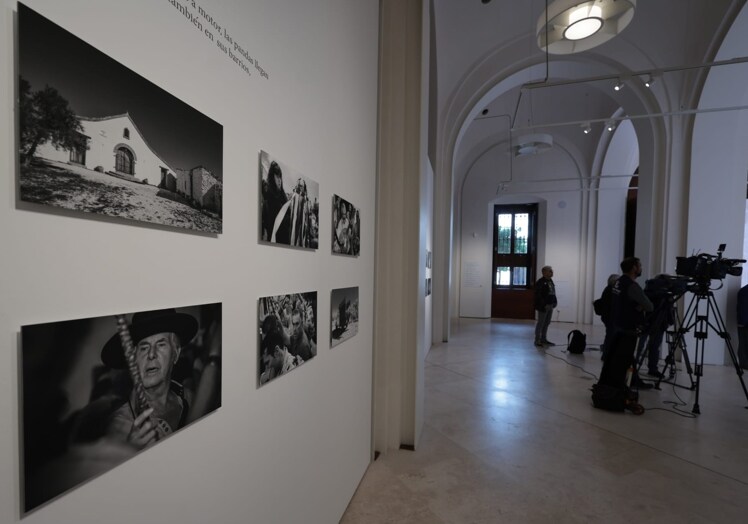 Las salas temporales del Museo de Málaga acogen la exposición de fotografías verdialeras.