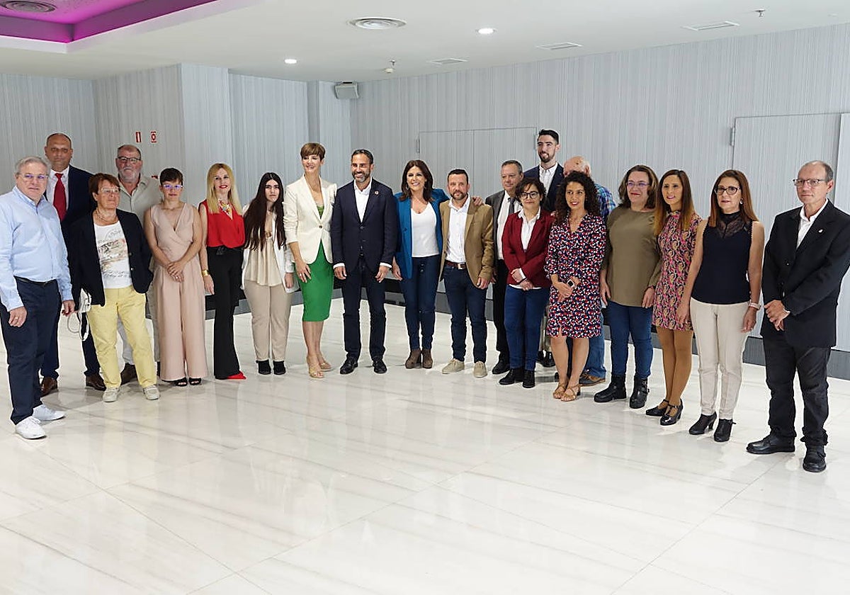 Foto de la candidatura socialista en Estepona para las próximas elecciones municipales.
