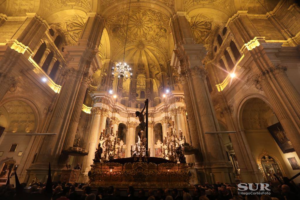 Los tronos de la Cofradía de las Penas, en la Catedral de Málaga