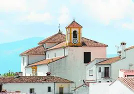 La parroquia de Santo Domingo de Guzmán es el edificio más emblemático de Benalauría.