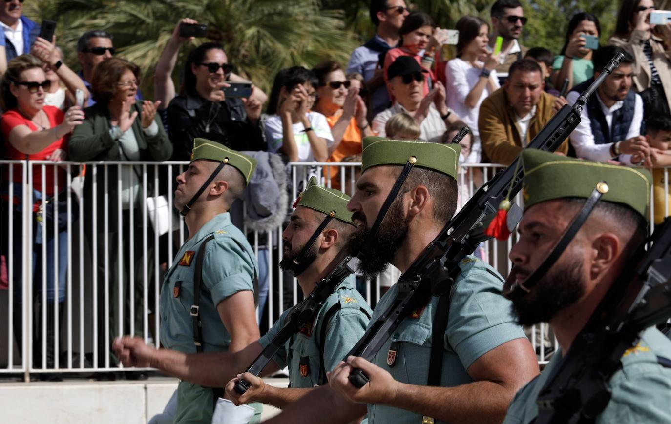 Las mejores fotos del desembarco de la Legión y del traslado del Cristo de Mena