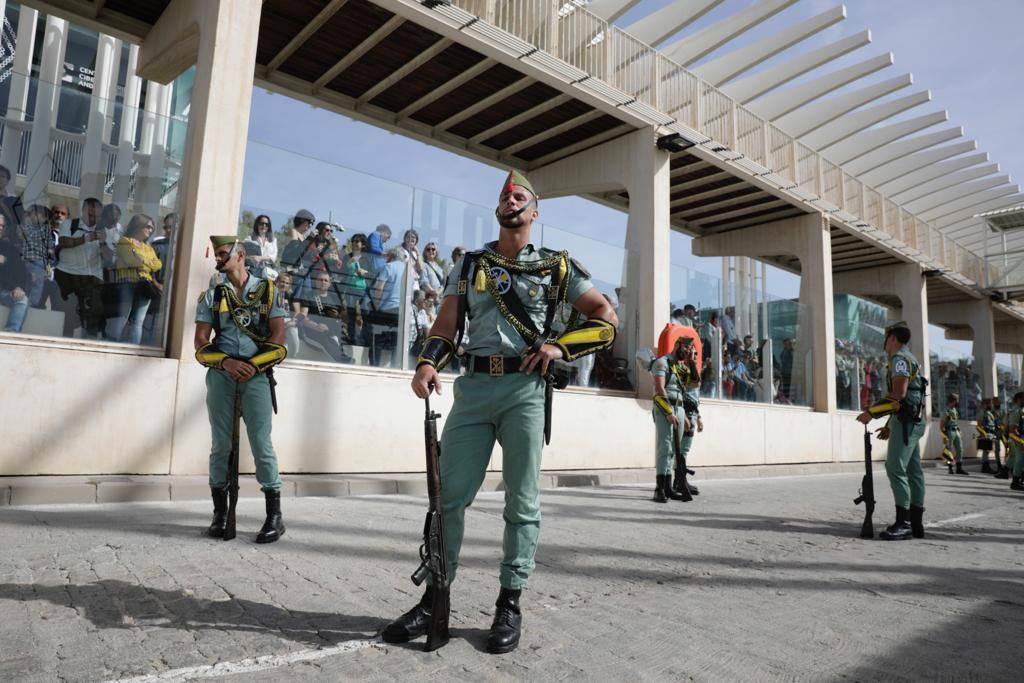 Las mejores fotos del desembarco de la Legión y del traslado del Cristo de Mena