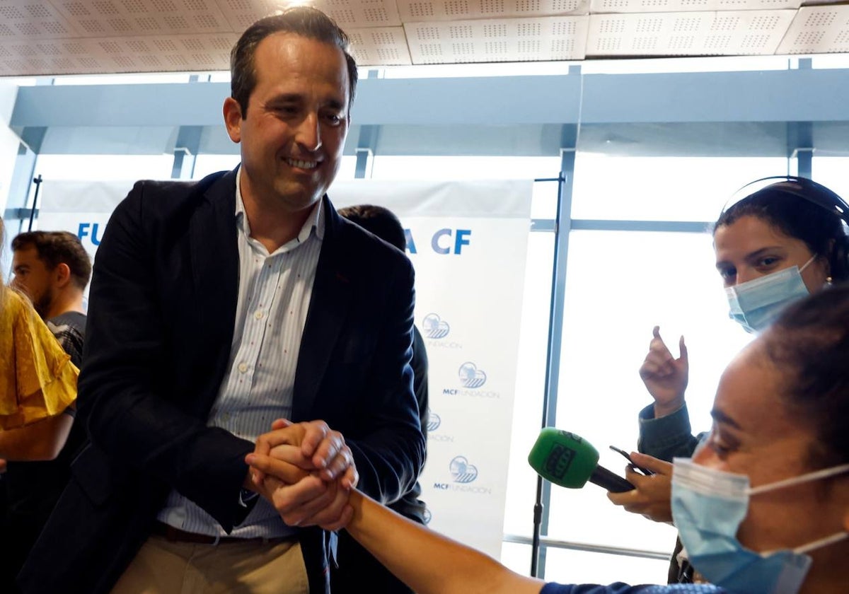 Kike Pérez, en el acto de donación de sangre de este miércoles en La Rosaleda.