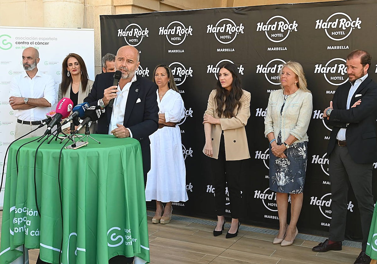 El presidente de la AECC, Santiago Gómez-Villares, en la presentación de la I Fiesta de la Primavera.