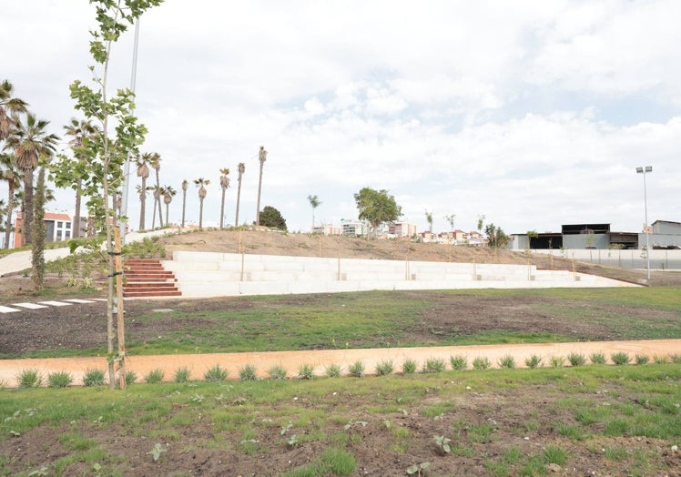 Zona de gradas en la parte norte del recinto.
