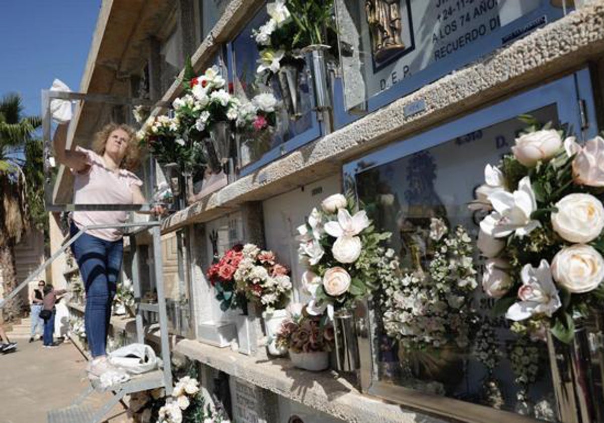 La mortalidad baja en el primer trimestre en Málaga tras dos años en aumento por la pandemia