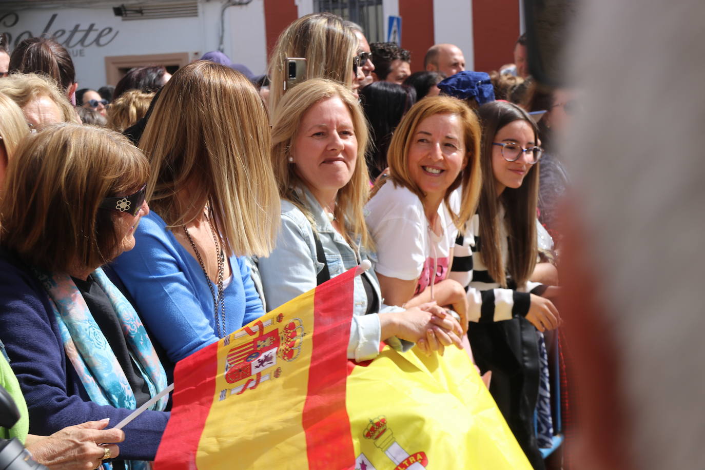 El rey Felipe VI se da un baño de multitudes a su llegada a Ronda