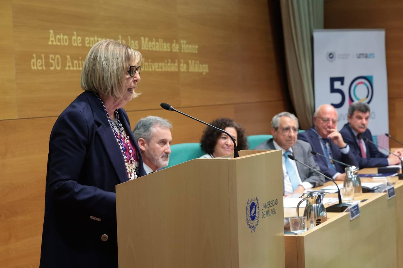 La exrectora, durante su intervención en nombre de todos los anteriores rectores de la UMA.