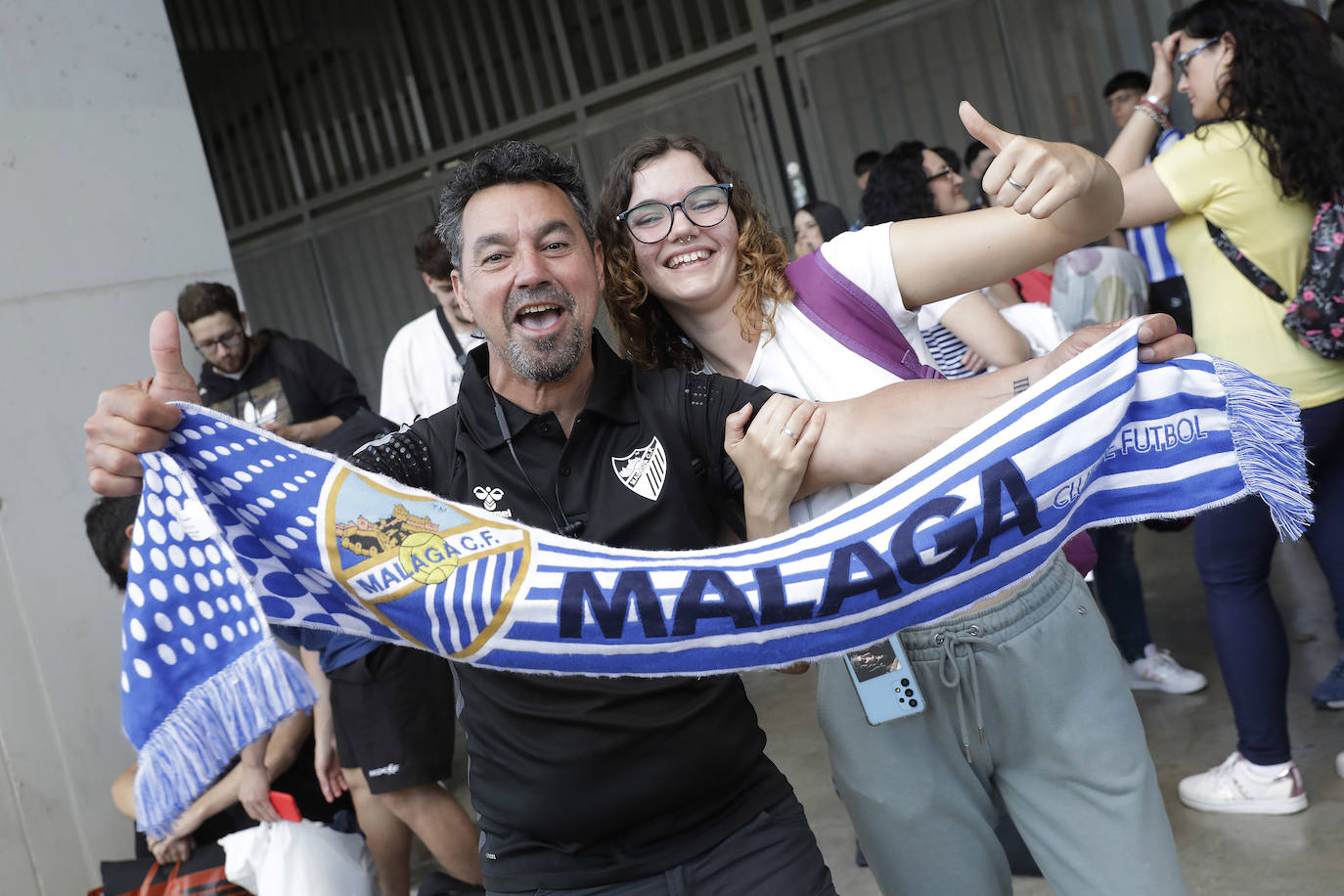 Los aficionados del Málaga parten con ilusión a Lugo