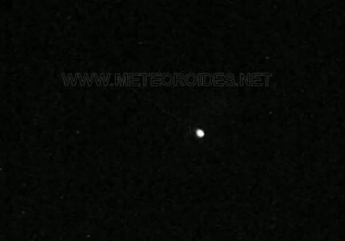 La bola de fuego fue captada a las seis de la mañana.