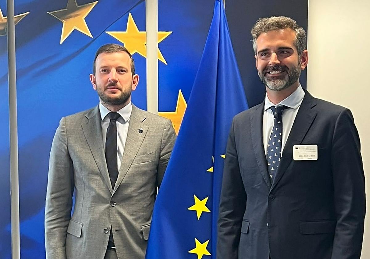 Virginijius Sinkevicius y Ramón Fernández-Pacheco, este lunes tras la reunión en Bruselas.