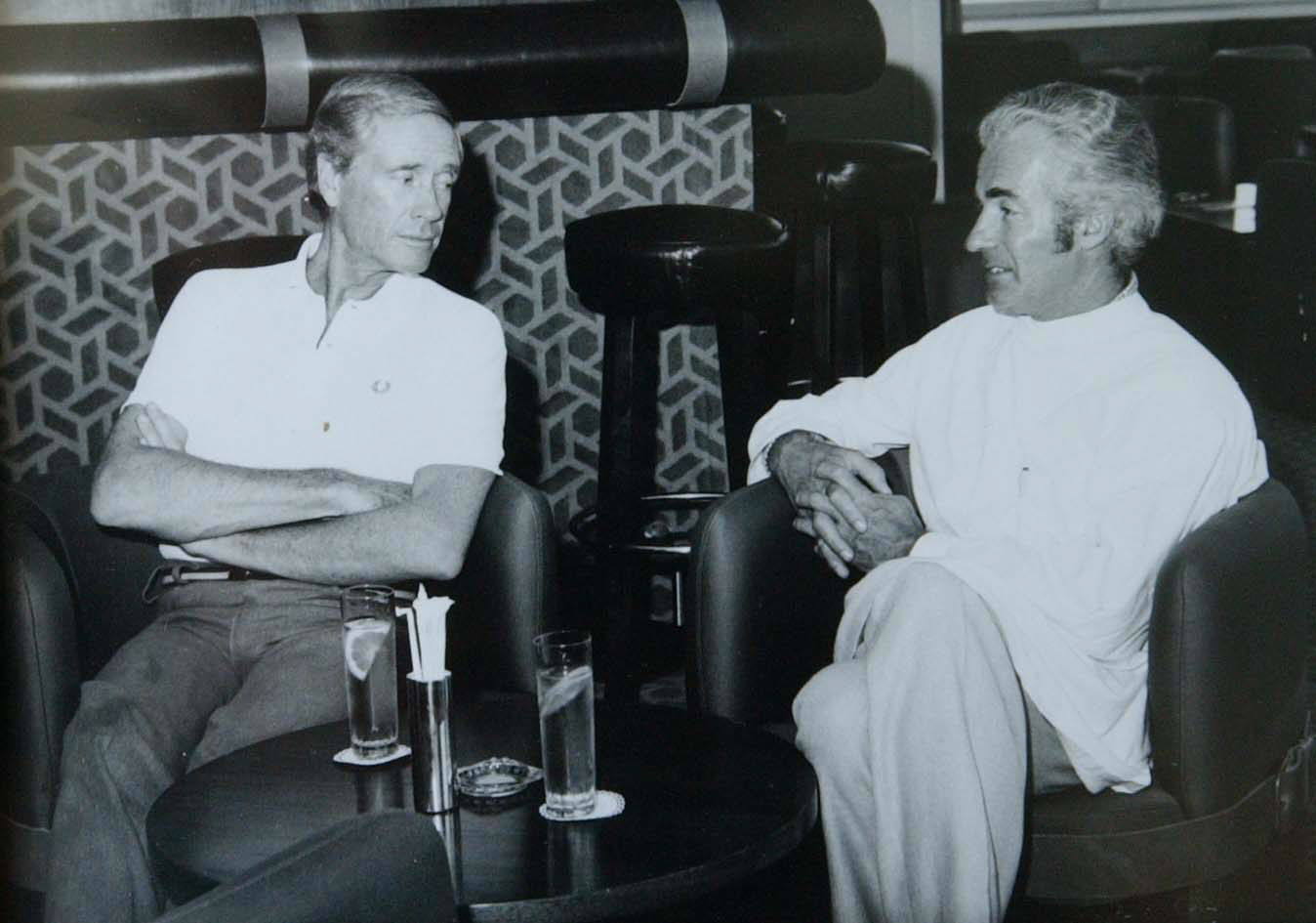 Foto de archivo se puede ver al actor Mel Ferrer (I)
