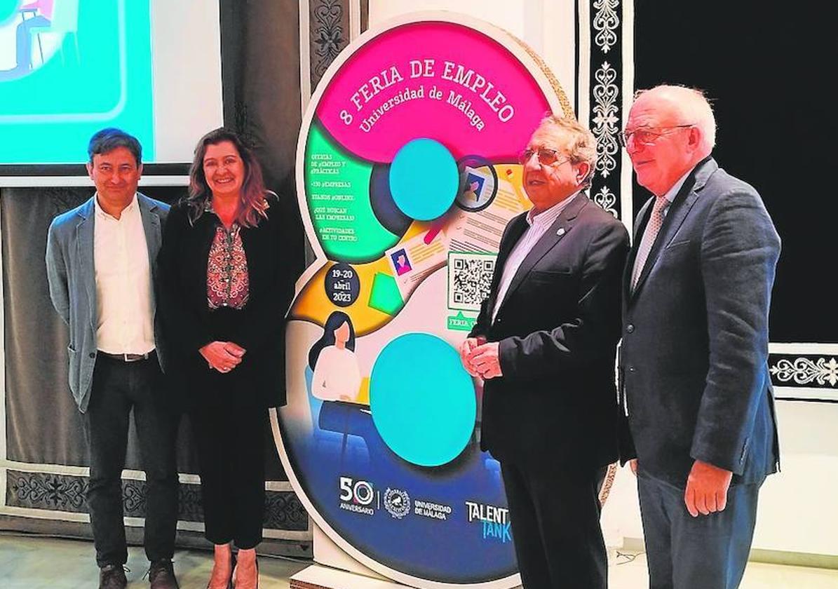 El vicerrector de Innovación Social y Emprendimiento, Rafael Ventura; la diputada de Empleo, María Esperanza González; el rector, José Ángel Narváez, y el presidente del Consejo Social de la UMA, Antonio Urda.