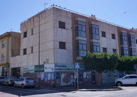 Imagen secundaria 1 - Propiedades de la Sareb en edificios de las calles Fernando Chirino (23 pisos), Galíndez de Carvajal (8) y Pajaritos (12).