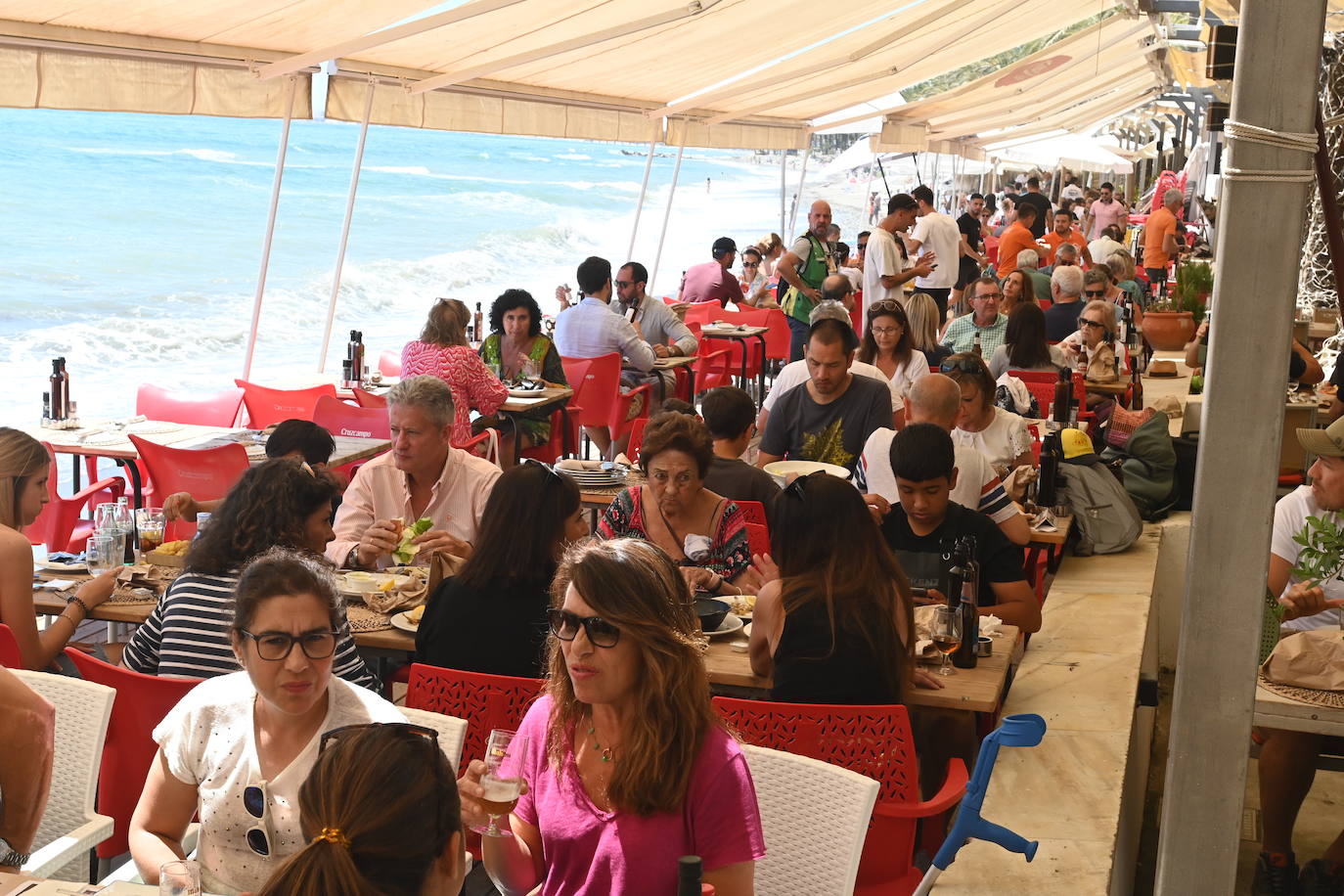 Lleno en playas y chiringuitos de Málaga en el puente de mayo