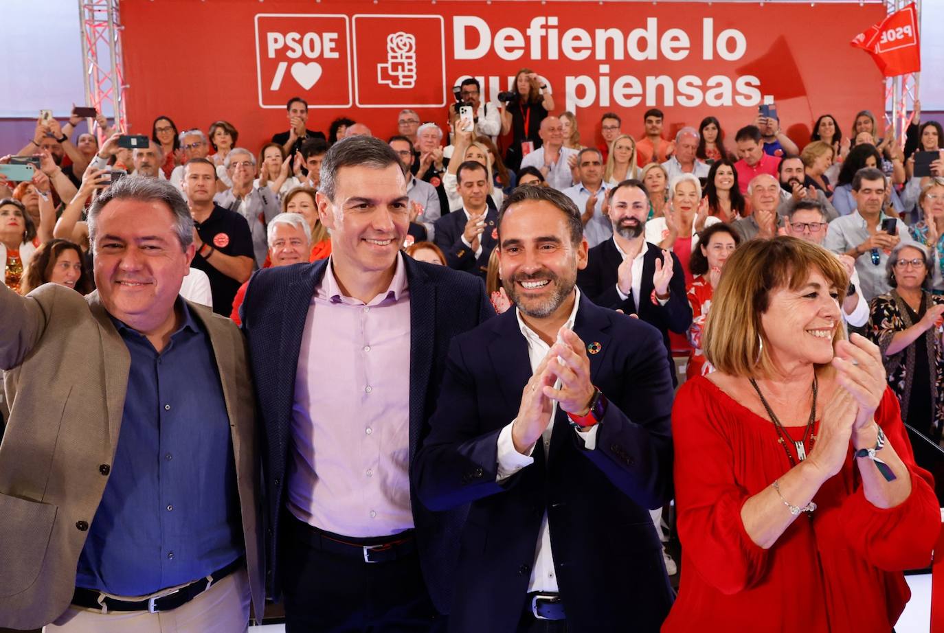 Pedro Sánchez arropa a Dani Pérez en Málaga