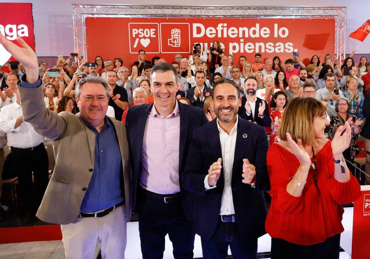 Pedro Sánchez arropa a Dani Pérez en Málaga