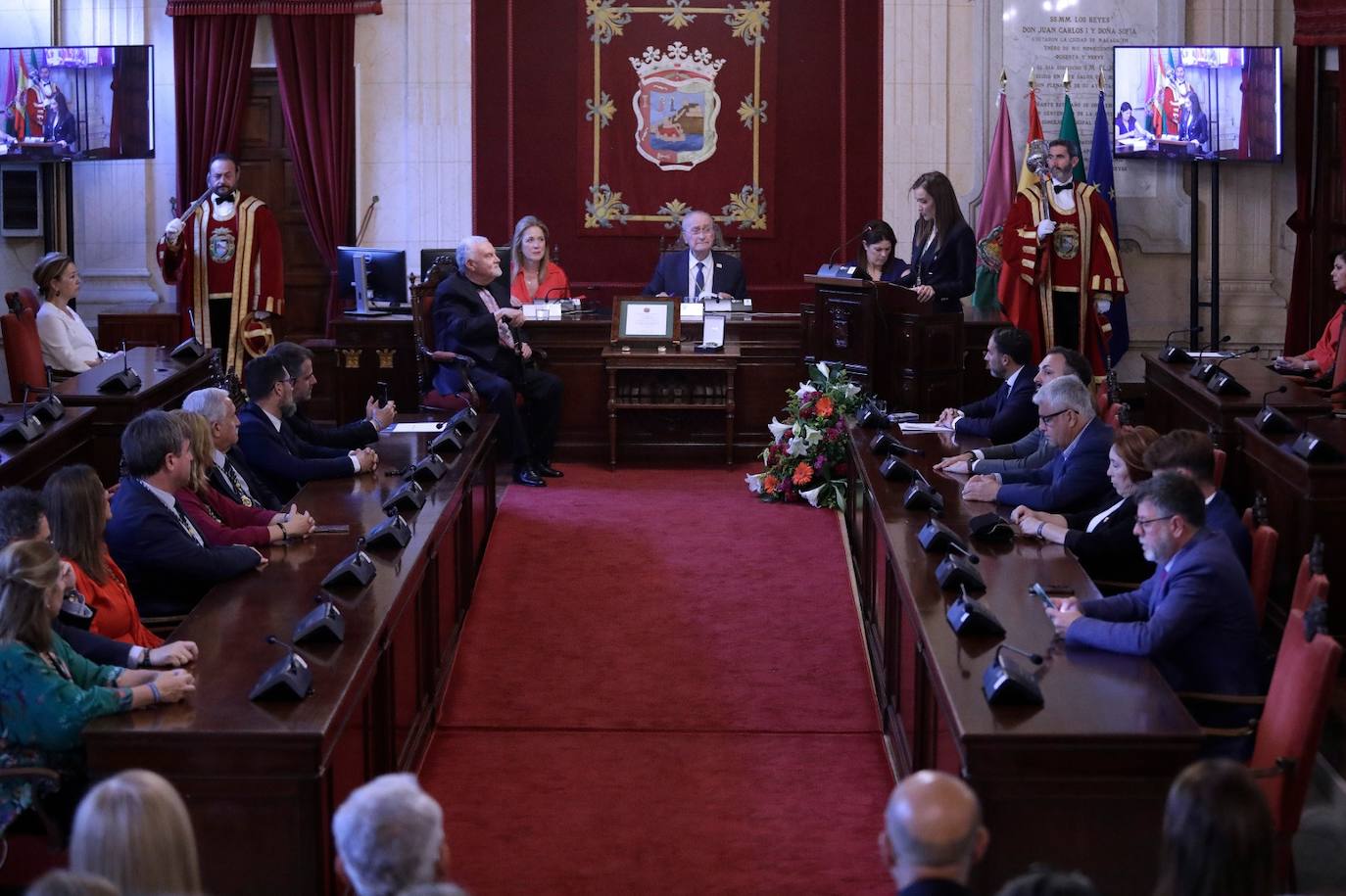 Medalla de la Ciudad y Título de Hijo Predilecto a Pepe Bornoy