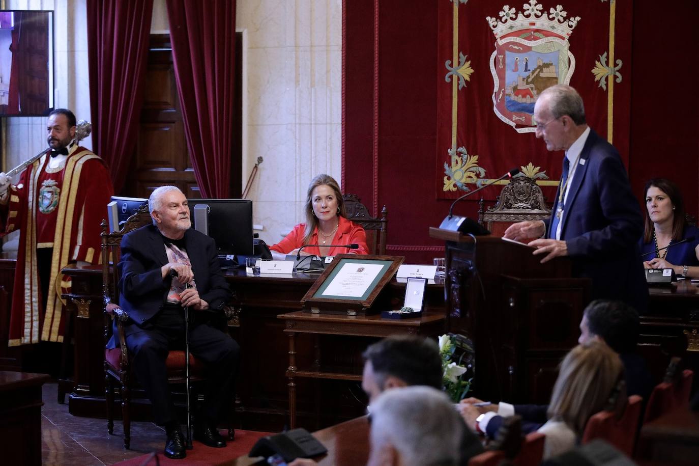 Medalla de la Ciudad y Título de Hijo Predilecto a Pepe Bornoy