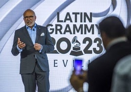 El CEO de la Academia Latina de Grabación, Manuel Abud, durante la presentación en Sevilla.