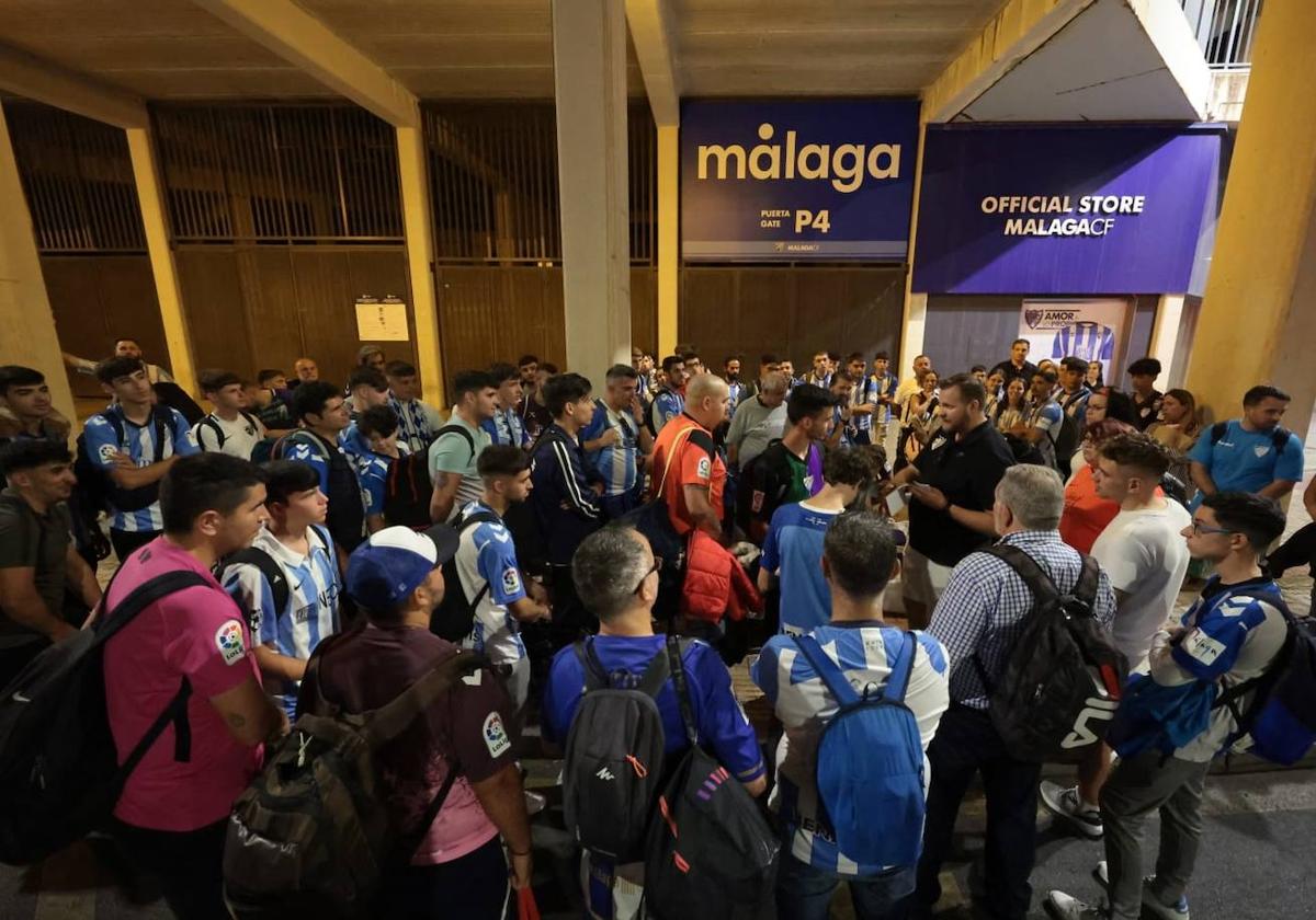 La salida de la caravana malaguista, en fotos