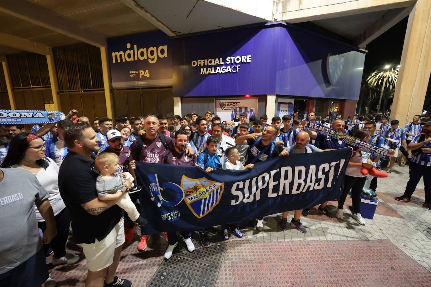 La caravana malaguista pone rumbo a Ponferrada