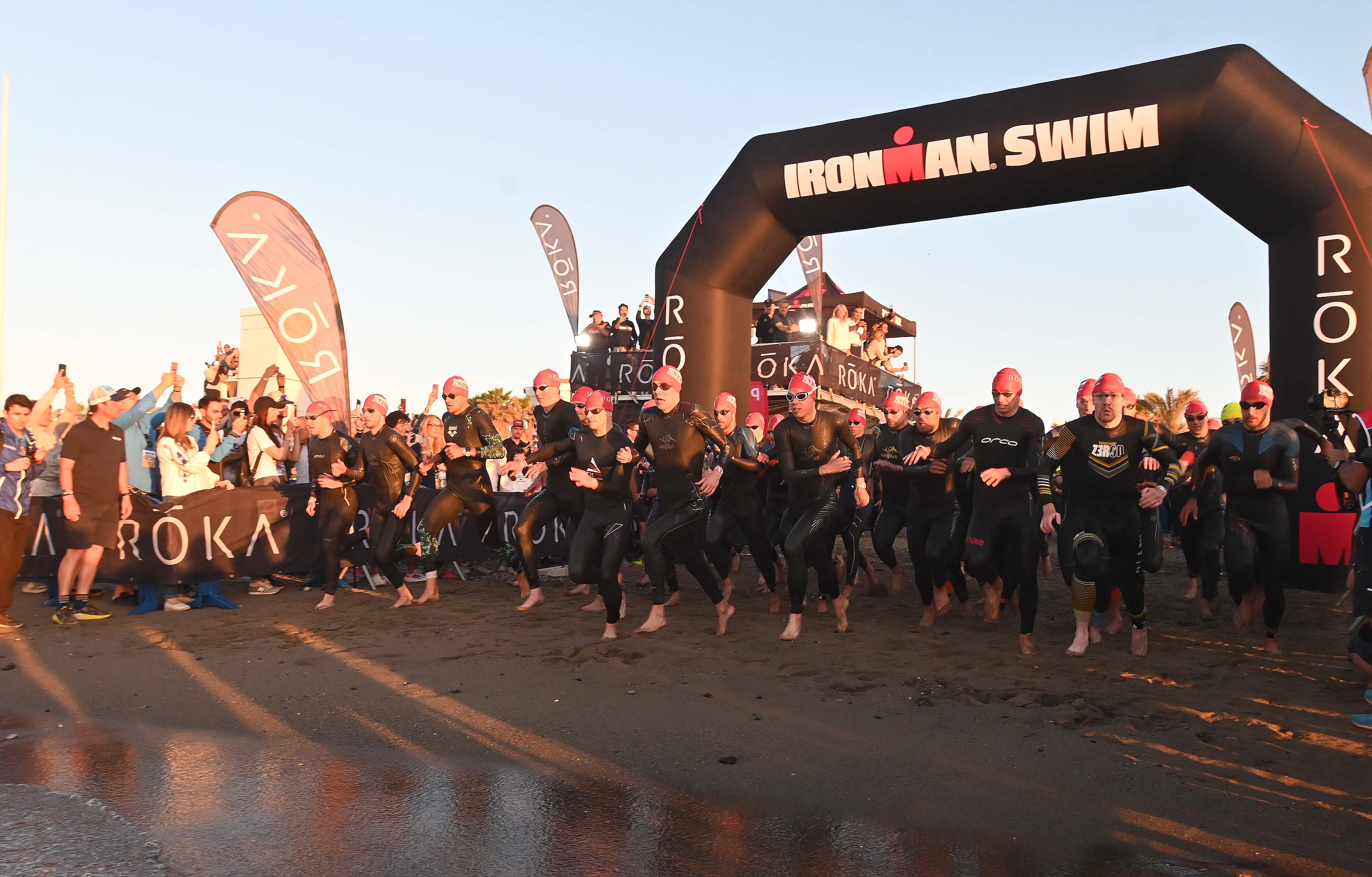 Más de 1.500 triatletas se dan cita en el Ironman 70.3 Marbella